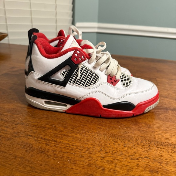 youth jordan 4 fire red